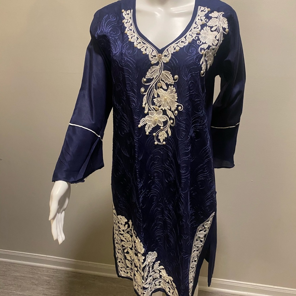 Beautiful Embroidered Middle East Design Kurta